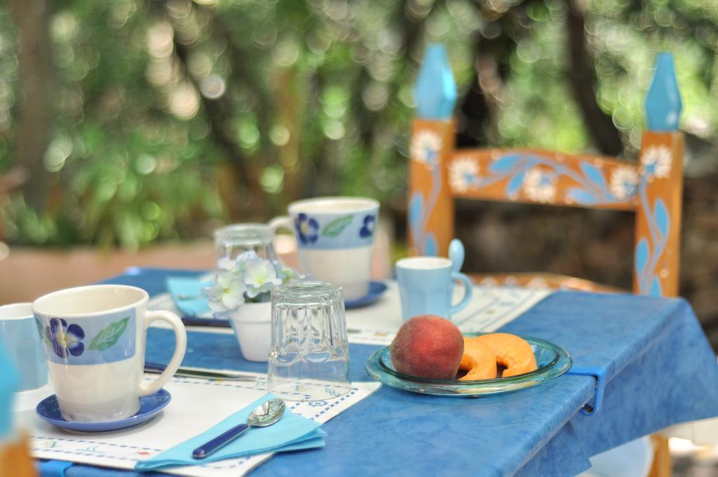 Bed & Breakfast Yin & Yang San Pantaleo Extérieur photo