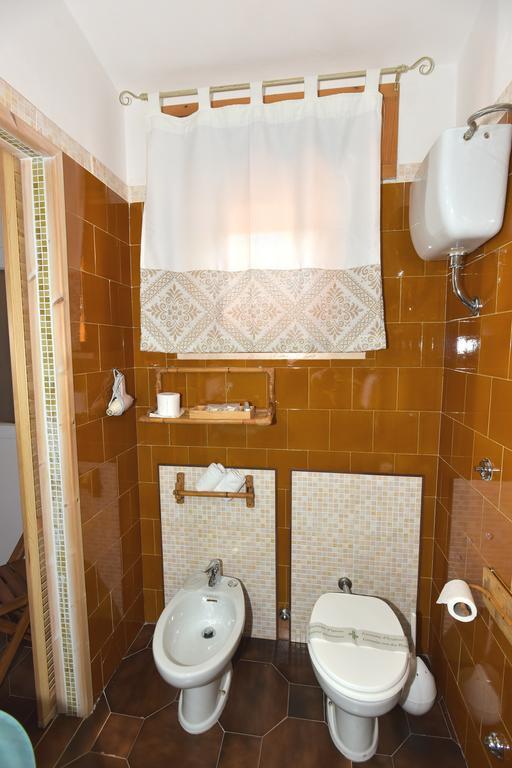 Bed & Breakfast Yin & Yang San Pantaleo Extérieur photo