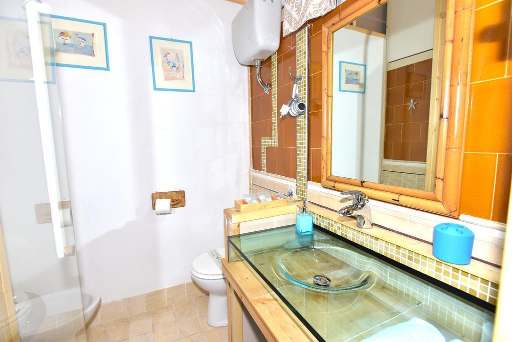 Bed & Breakfast Yin & Yang San Pantaleo Extérieur photo