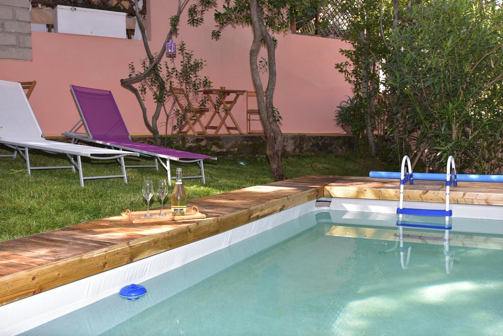 Bed & Breakfast Yin & Yang San Pantaleo Extérieur photo