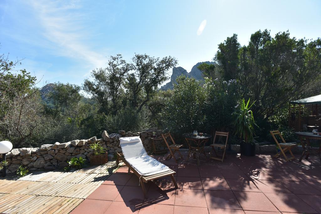 Bed & Breakfast Yin & Yang San Pantaleo Extérieur photo