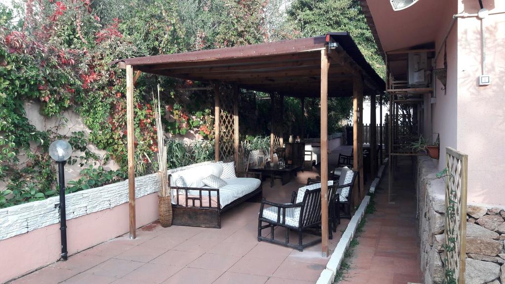 Bed & Breakfast Yin & Yang San Pantaleo Extérieur photo