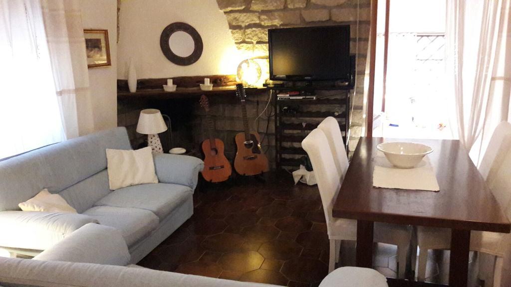 Bed & Breakfast Yin & Yang San Pantaleo Extérieur photo