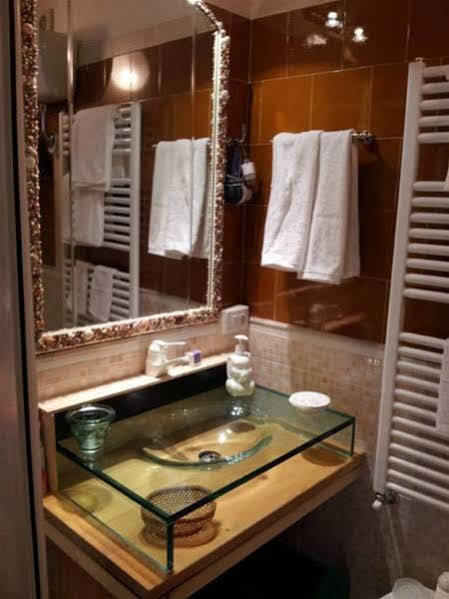 Bed & Breakfast Yin & Yang San Pantaleo Extérieur photo